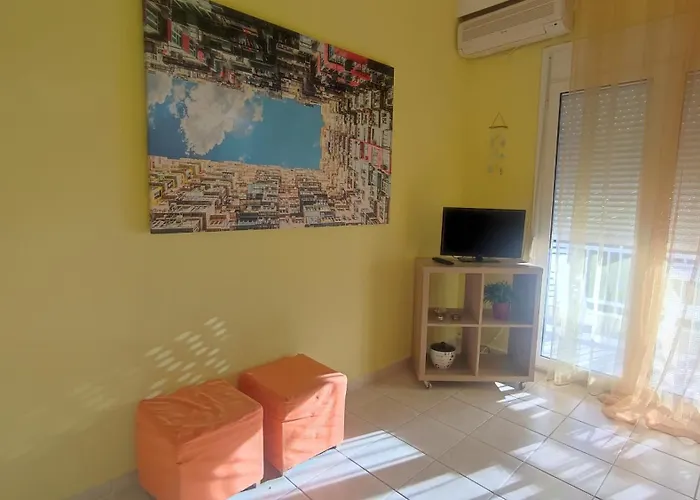 Cosy Apartment By The Sea